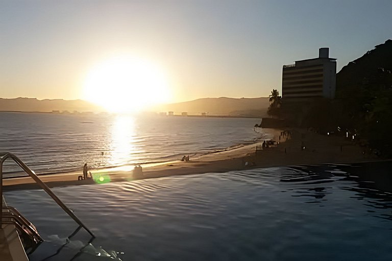 Maravilhoso Apto Beira-Mar Prainha, Caraguatatuba com Piscin
