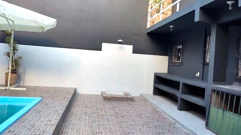 Piscina e Churrasq. p/ Família – Praia Forte