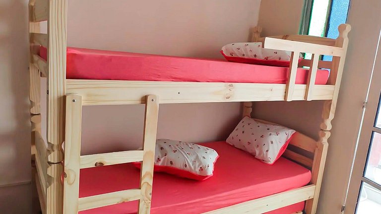 Piscina e Churrasq. p/ Família – Praia Forte