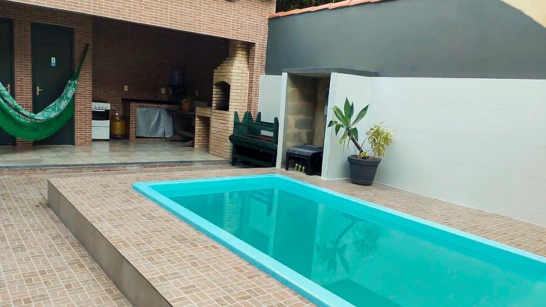 Piscina e Churrasq. p/ Família – Praia Forte