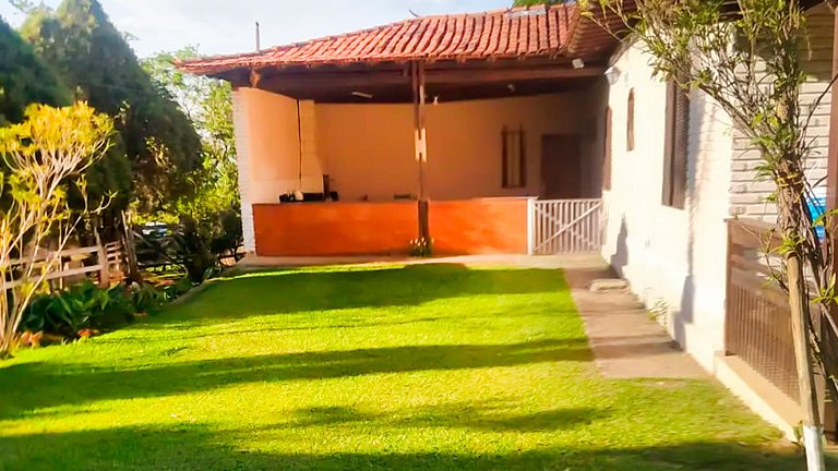 Refúgio Perfeito na Natureza para Até 20 Pessoas!