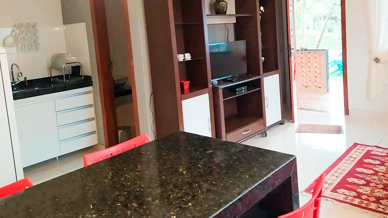 Chalé Confortável e Completo com piscina