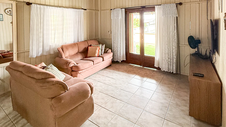 Casa aconchegante com piscina e churrasqueira