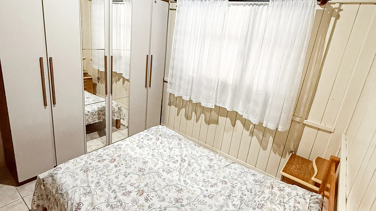 Casa aconchegante com piscina e churrasqueira