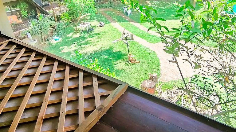 Ateliê em Piracaia com Piscina e Vista ao Lago