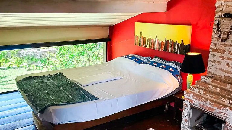 Ateliê em Piracaia com Piscina e Vista ao Lago
