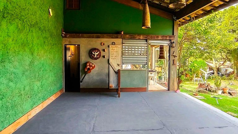 Ateliê em Piracaia com Piscina e Vista ao Lago