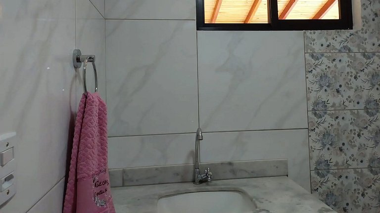 Casa no campo com piscina e churrasqueira