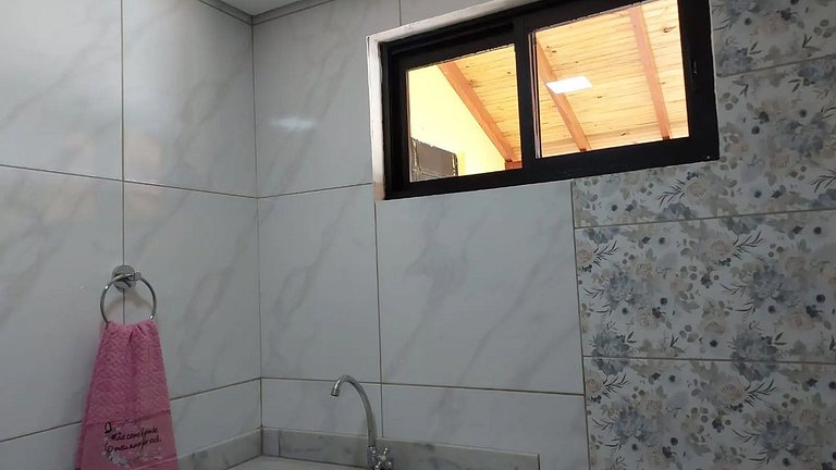Casa no campo com piscina e churrasqueira