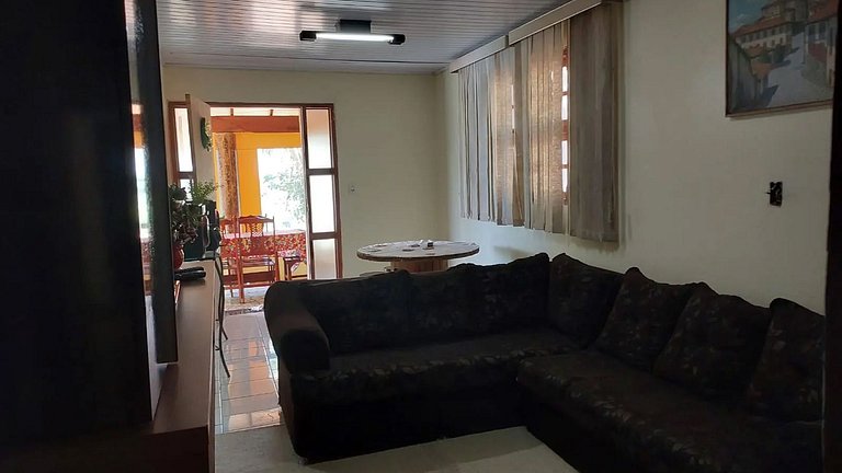 Casa no campo com piscina e churrasqueira
