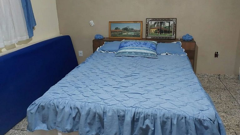Casa no campo com piscina e churrasqueira
