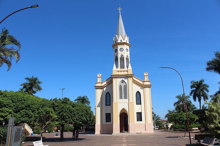 Casa no campo com piscina e churrasqueira