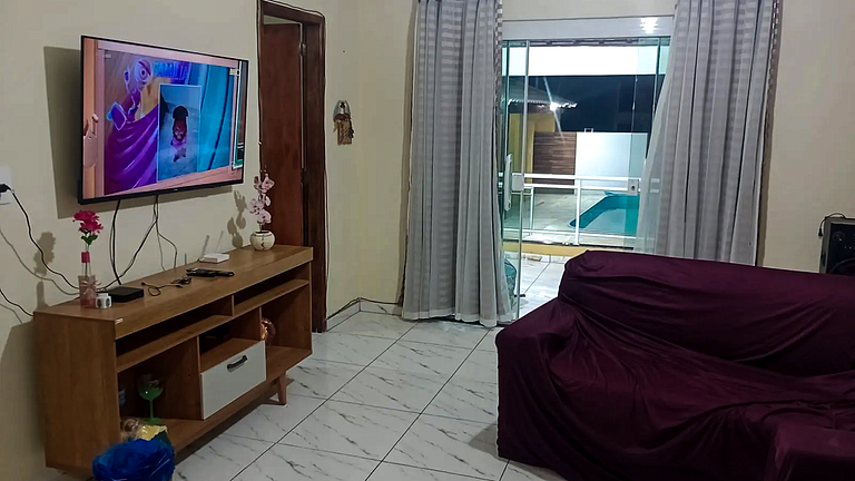 Casa em Cabo Frio com piscina e churrasqueira