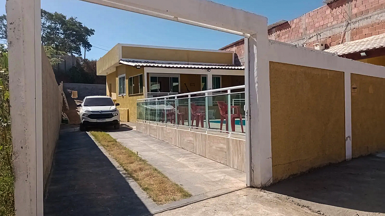 Casa em Cabo Frio com piscina e churrasqueira