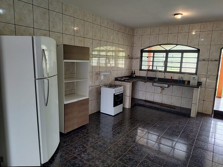 Seu Refúgio em Ribeirão – Espaço e Conforto!
