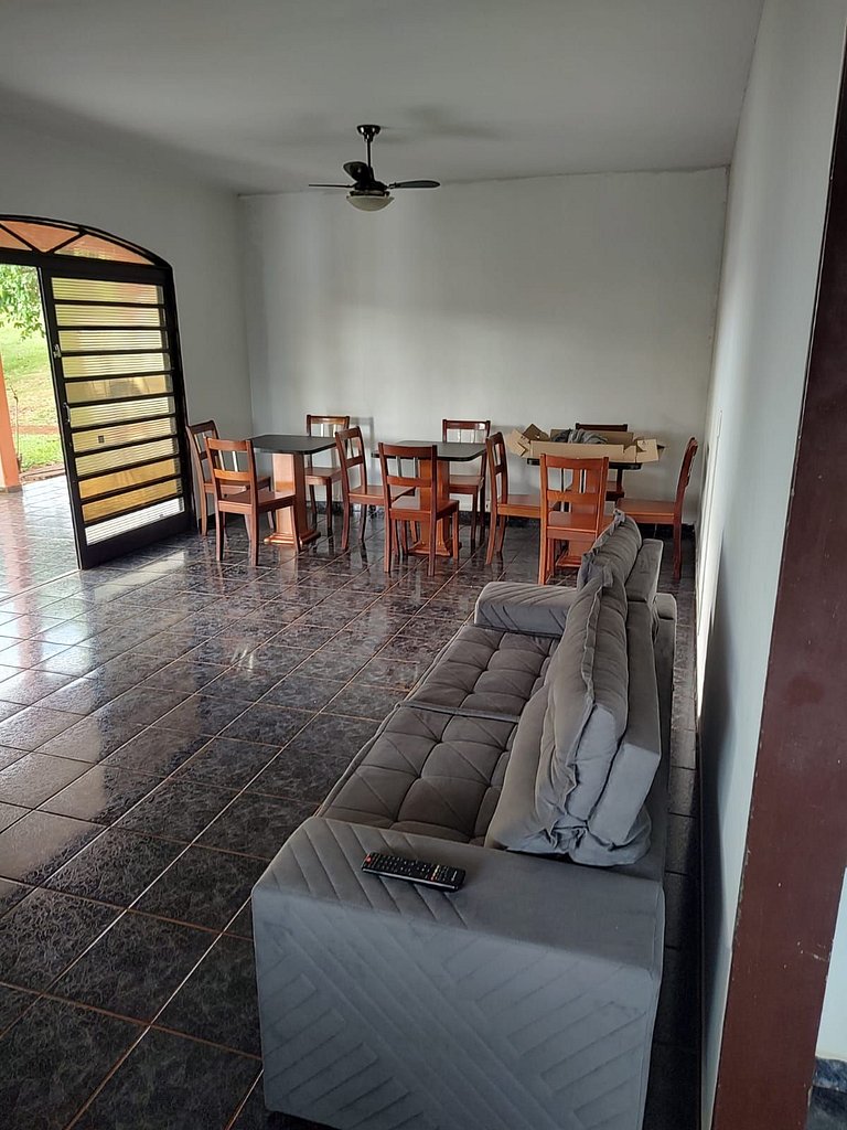 Seu Refúgio em Ribeirão – Espaço e Conforto!