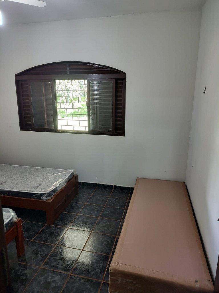 Seu Refúgio em Ribeirão – Espaço e Conforto!