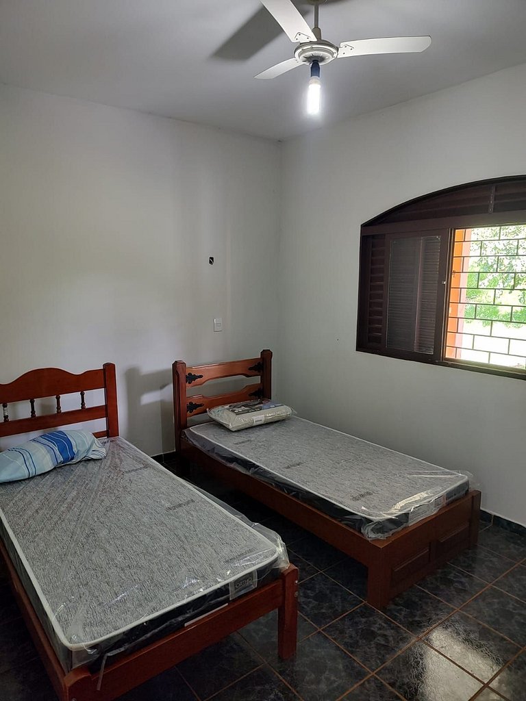Seu Refúgio em Ribeirão – Espaço e Conforto!