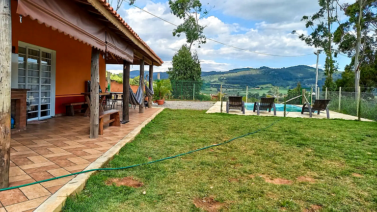 Chácara com Piscina e Lazer Completo em Socorro
