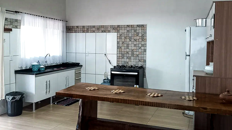 Chácara com Piscina e Lazer Completo em Socorro