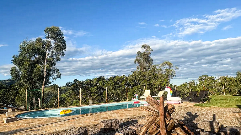 Chácara com Piscina e Lazer Completo em Socorro