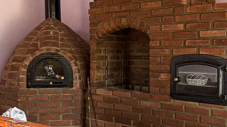 Chácara com Piscina e Lazer Completo em Socorro