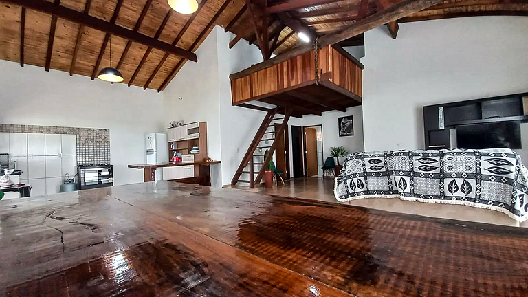 Chácara com Piscina e Lazer Completo em Socorro