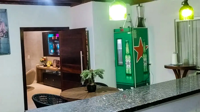 Casa Confortável com Piscina e Churrasqueira