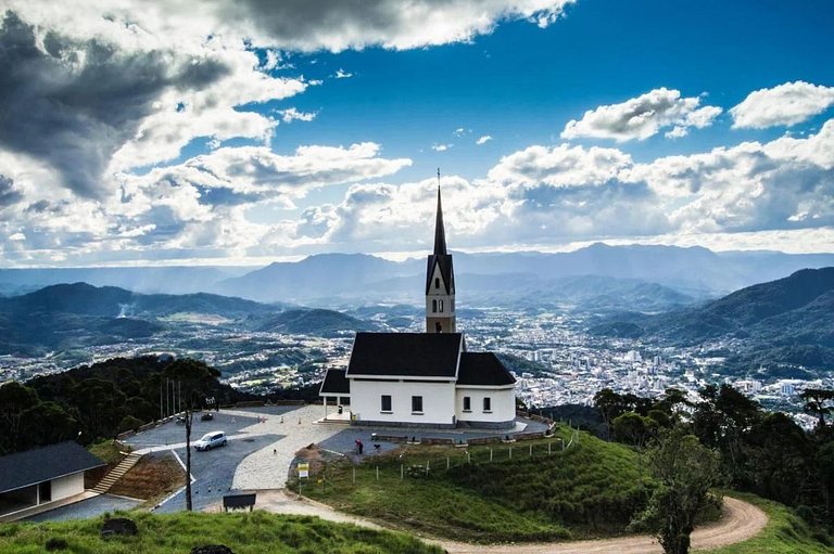 Casa Confortável com Piscina e Churrasqueira
