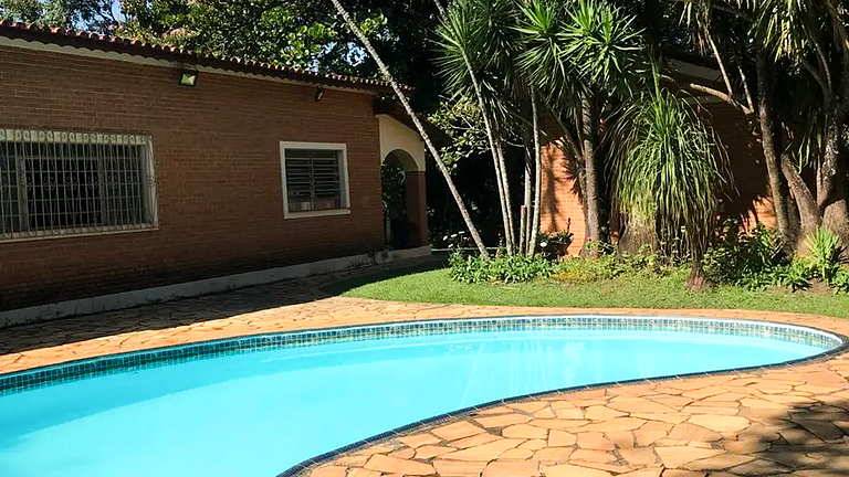 Salto Refúgio Familiar: Piscina Quintal Gigante