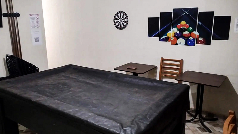 Casa Espaçosa em Atibaia: Piscina e Churrasqueira