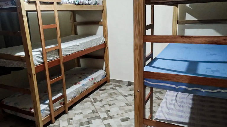 Casa Espaçosa em Atibaia: Piscina e Churrasqueira