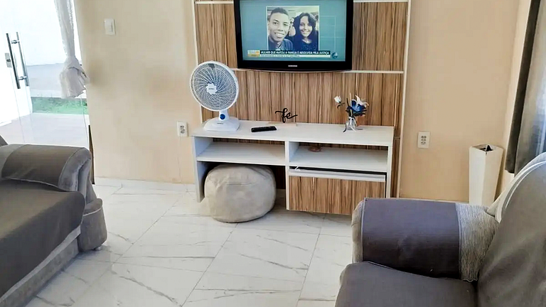 Casa com Piscina e Churrasqueira em Arembepe