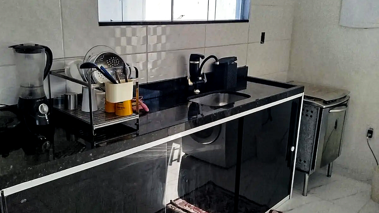 Casa com Piscina e Churrasqueira em Arembepe