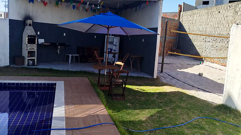 Casa com Piscina e Churrasqueira em Arembepe
