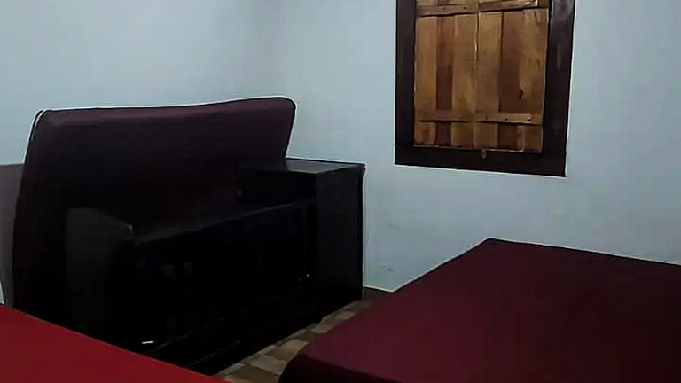 Casa Nobre com Piscina e Churrasqueira