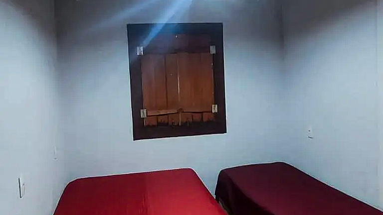 Casa Nobre com Piscina e Churrasqueira