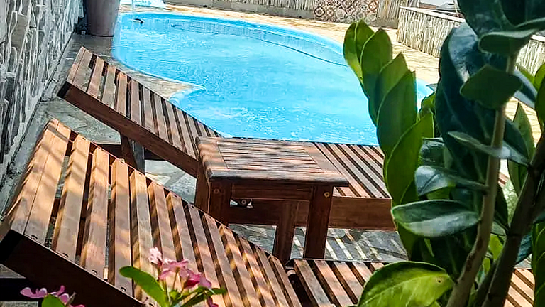 Casa Nobre com Piscina e Churrasqueira