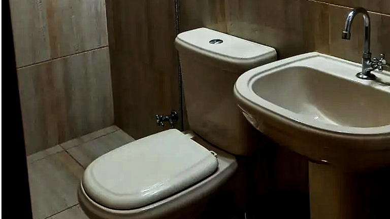 Casa Nobre com Piscina e Churrasqueira
