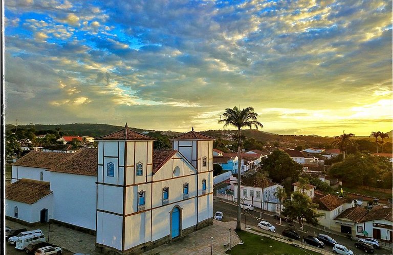 Casa Nobre com Piscina e Churrasqueira