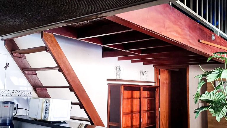 Casa com Piscina e Churrasqueira em Jardinópolis