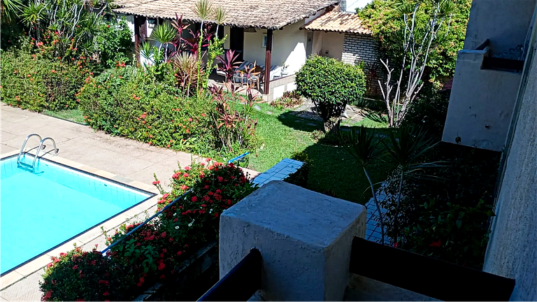 Kitnet com Piscina e Churrasqueira Compartilhadas