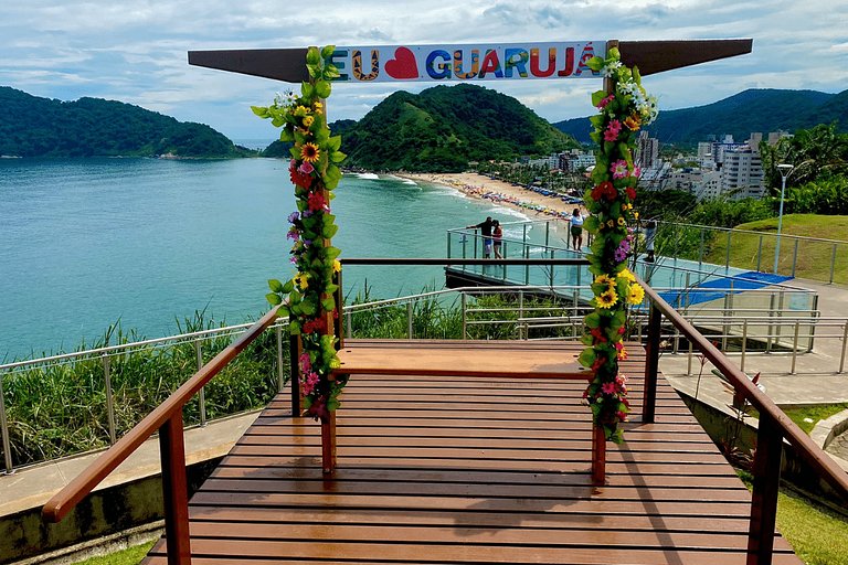 Seu Refúgio a Dois – Perto da Praia de Guarujá