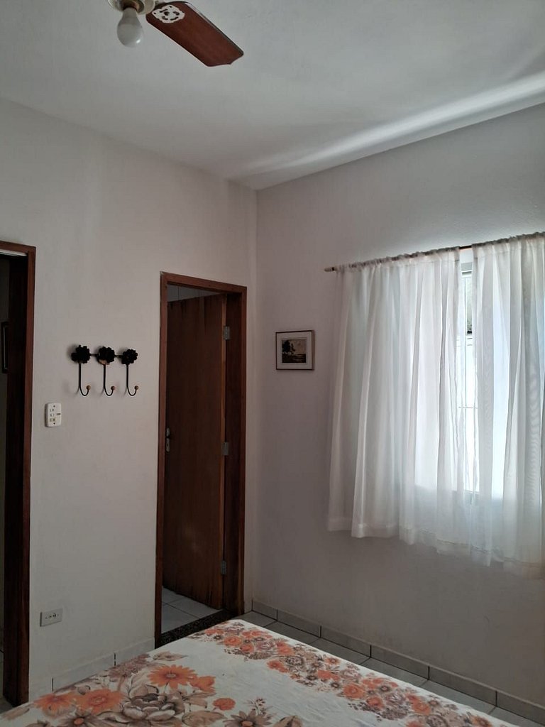 Casa para 10 pessoas com Churrasqueira