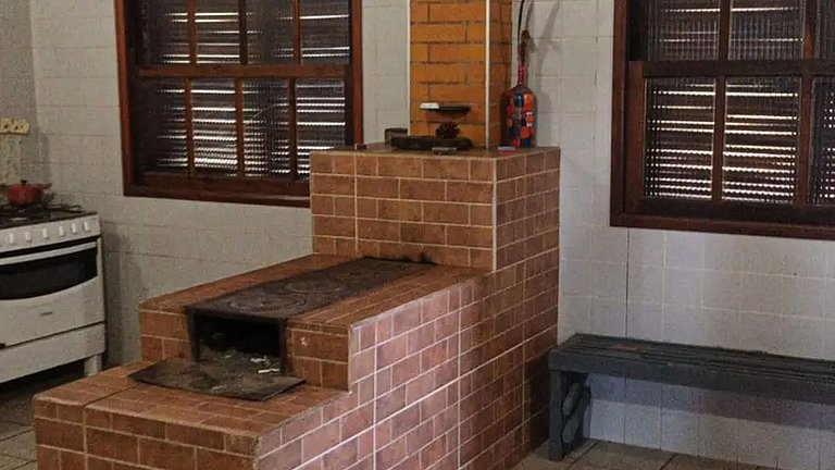 Casa na Mantiqueira com Piscina e Churrasqueira