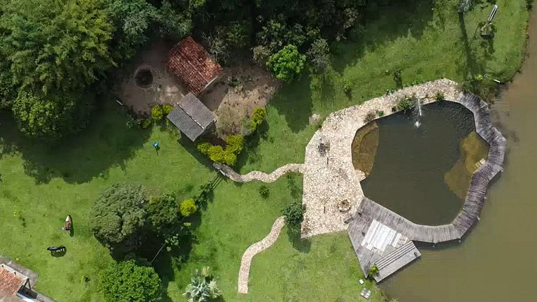 Casa na Mantiqueira com Piscina e Churrasqueira