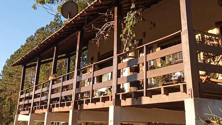 Casa na Mantiqueira com Piscina e Churrasqueira
