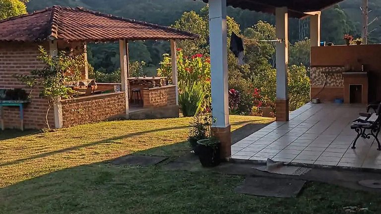 Casa na Mantiqueira com Piscina e Churrasqueira