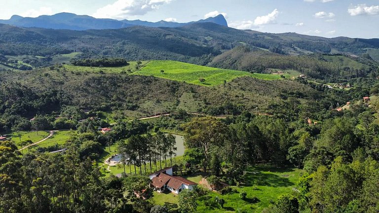 Casa na Mantiqueira com Piscina e Churrasqueira