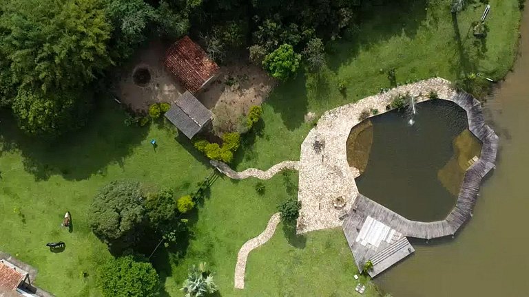 Sítio com Piscina e Vista na Serra de Aiuruoca